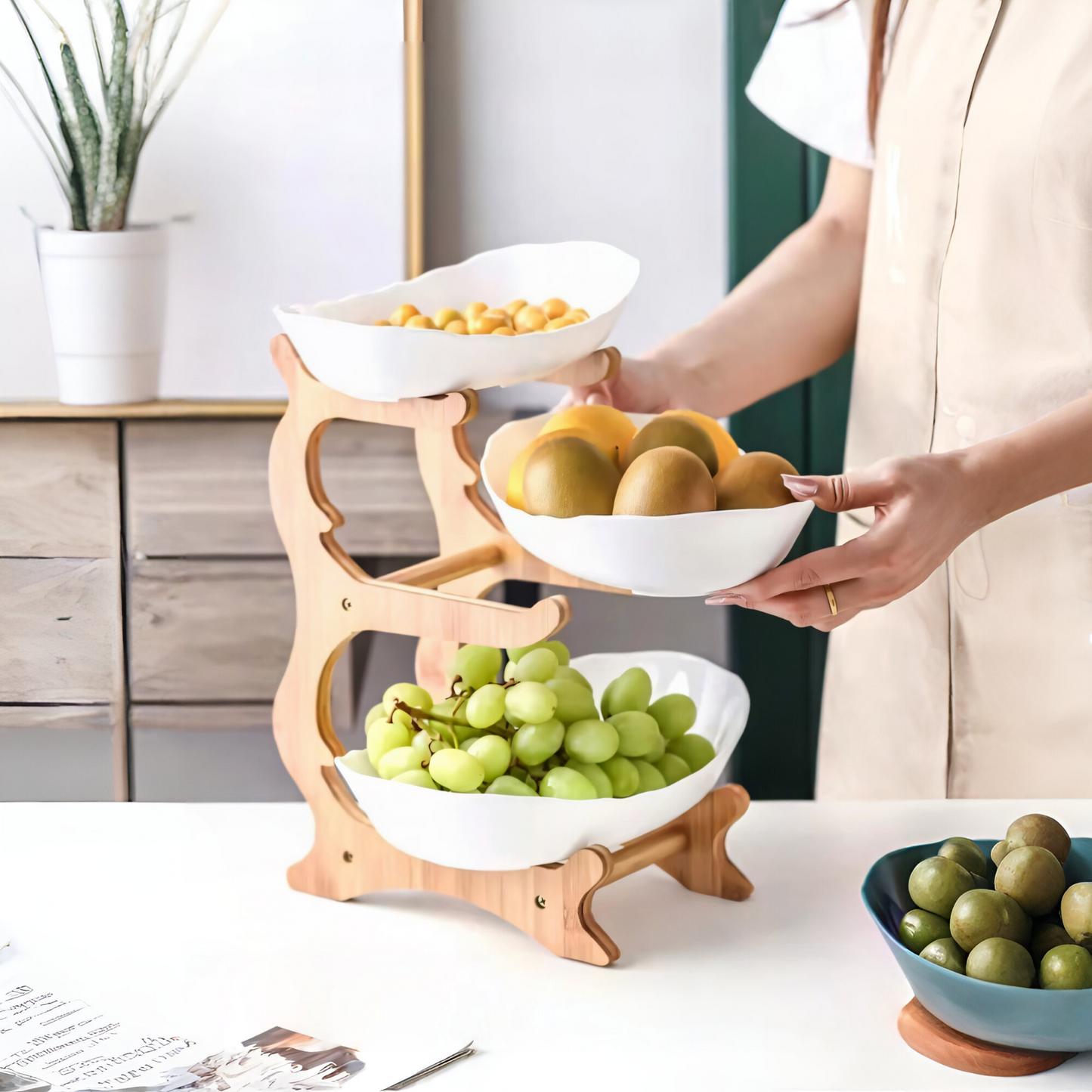 3-stöckige Bambus Etagere – Multifunktionaler Obstkorb & Servierständer mit abnehmbaren Schalen – Perfekt für Obst, Gemüse, Snacks, Nüsse & Gebäck – Stilvolle Aufbewahrung für Küche & Esstisch